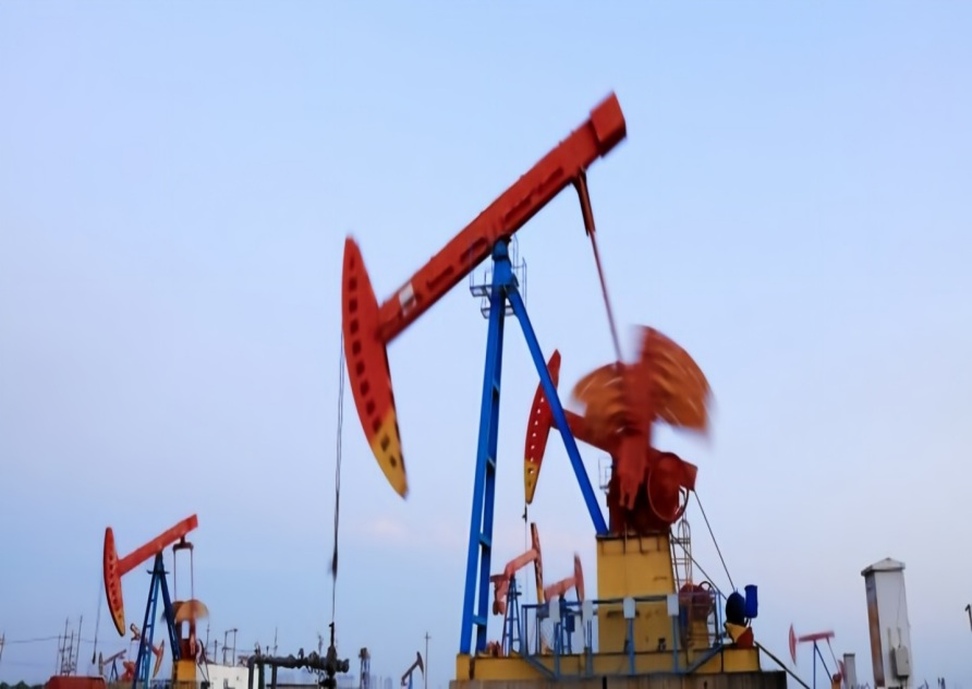 Fear of an Oil Glut May Be Overblown, Top Consultancy Says