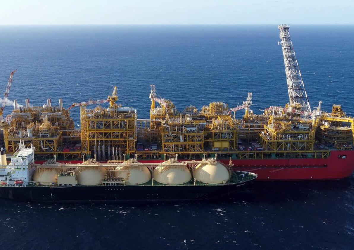 Shell Restarts Prelude FLNG Project