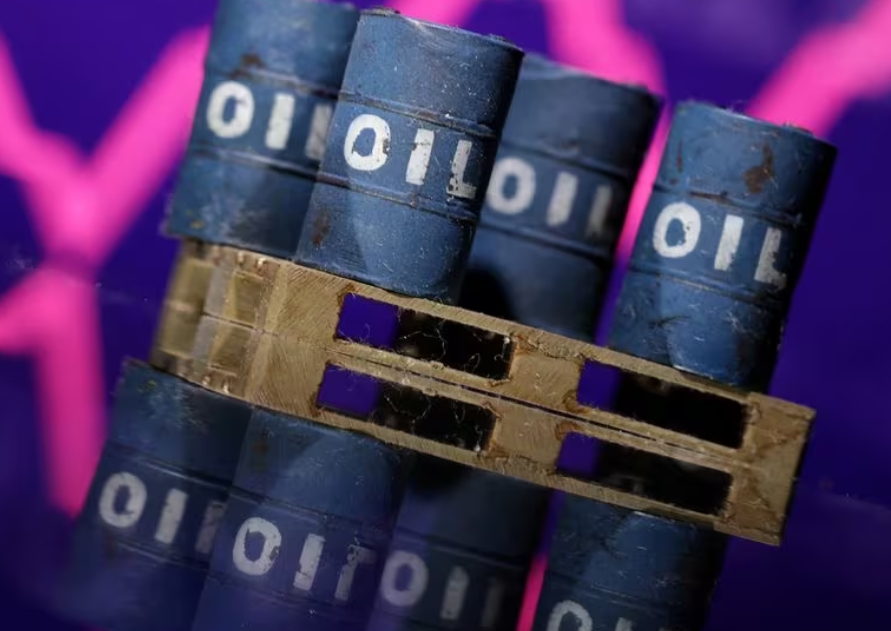 Oil climbs 2%, notches weekly gains ahead of OPEC+ decision
